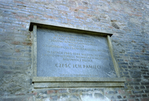 Gedenktafel für die polnischen Opfer