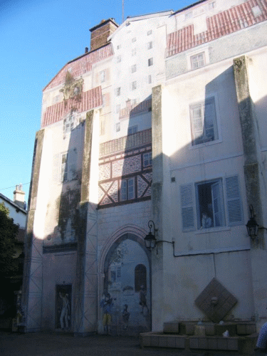 Foto Bourg-en-Bresse: Trompe-l'oeil