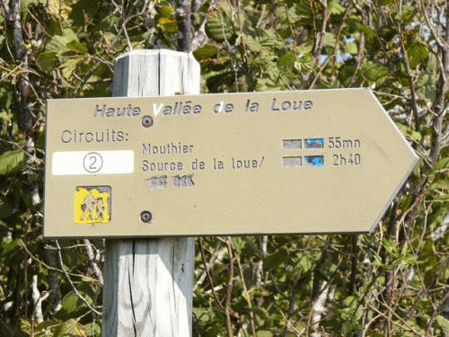 Foto Mouthier-Haute-Pierre: Rocher de Haute-Pierre
