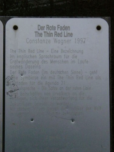 Foto Inschrift: Der rote Faden
