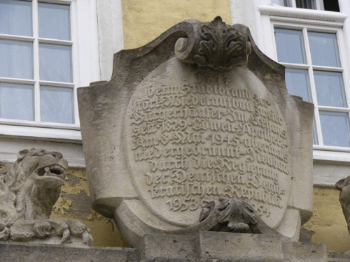 Photo pharmacie aux Lions,  Grlitz : inscription vue de face