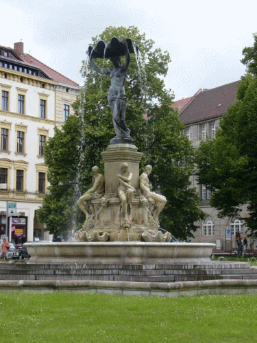 Photo Place de la Libration,  Grlitz : inscription vue de face