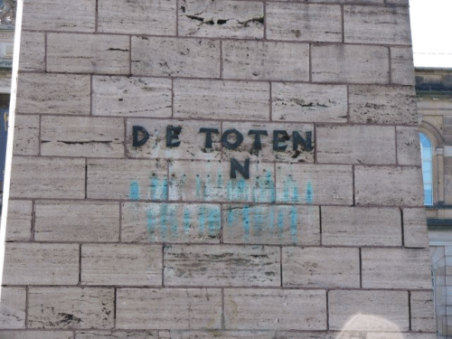 Photo inscription de Gotha : inscription antifasciste au dos