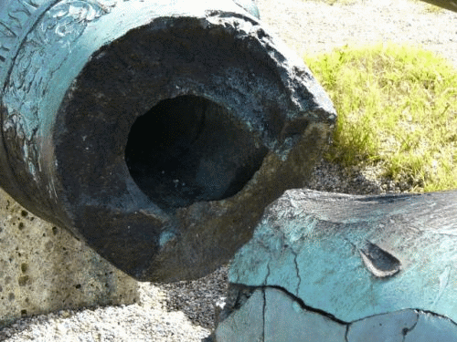 Photo Ingolstadt: Broken cannon barrel