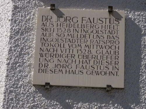 Foto in Ingolstadt: Inschrift fr Dr. Faustus