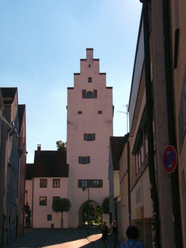 Foto Taschenturm Ingolstadt: Gesamtansicht von innerhalb der Stadt