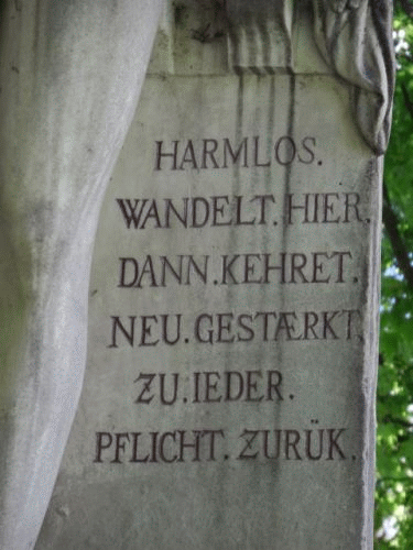 Foto: Mnchener Armeemuseum vom Weg zum Englischen Garten aus