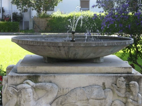 Foto Moosburg Franzosenbrunnen: Heimatliebe