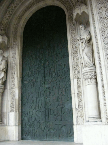 Foto Mnchen St. Bonifaz: Hauptportal