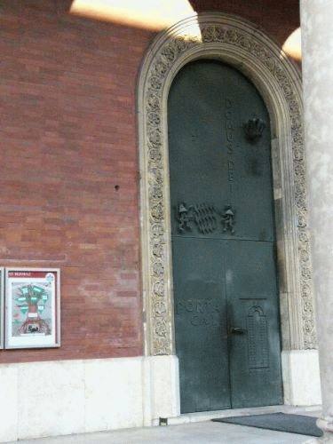 Foto Mnchen St. Bonifaz: Rechtes Nebenportal