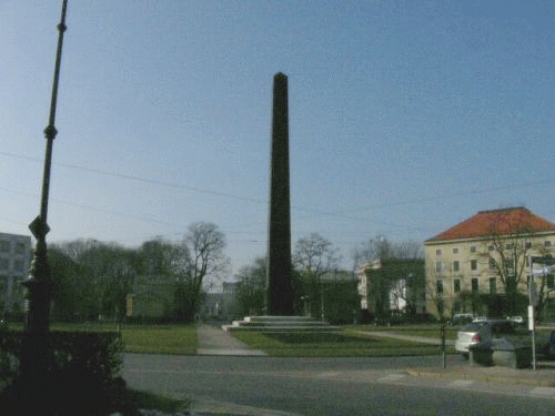 Foto: Mnchen Karolinenplatz Gesamtansicht