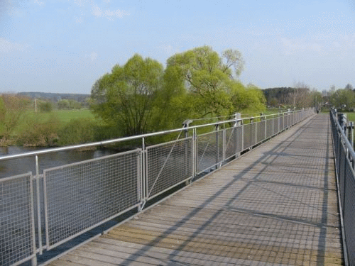 Foto Nittenau: Fugngerbrcke ber den Regen zum Promillgassel
