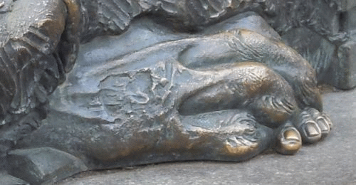 Foto Nrnberg: Jrgen Goertz, Der Hase, Hand unter