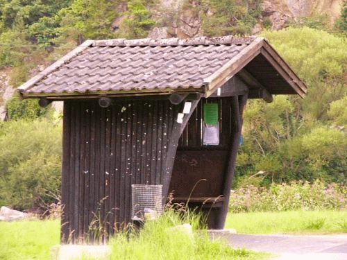 Foto: Bushaltestelle am Steflinger Brueckenkopf