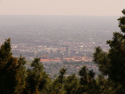Foto Buda: Blick ber die Budaer Burg zum Parlament