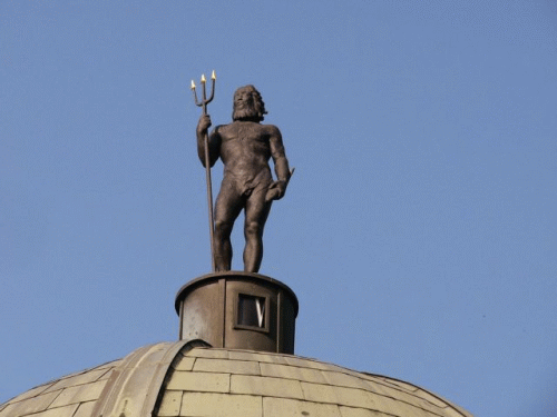 Foto Budapest Musikbrunnen: Brunnengott Neptun