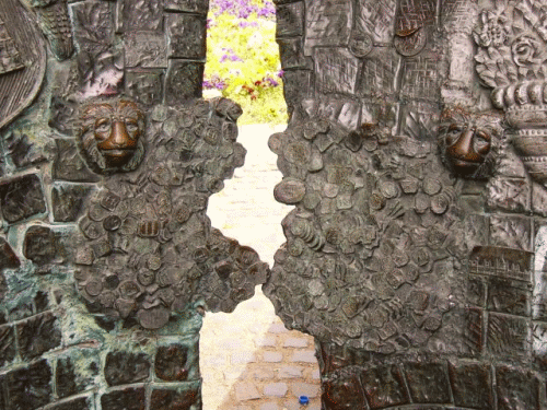 Foto Vereinigungsdenkmal Budapest: Reichtum
