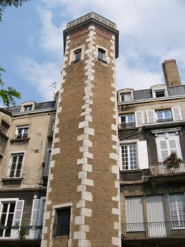 Foto Chalon-sur-Sane: chalon_tower_02_h