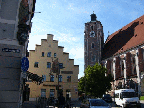 Foto Ingolstadt: Patrona Bavariae, Giebel und Liebfrauenmnster