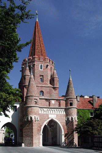 Foto Ingolstadt: Kreuztor von auerhalb der Altstadt