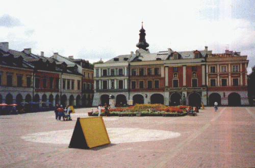 Foto Zamosc: Huser mit Laubengang (2)
